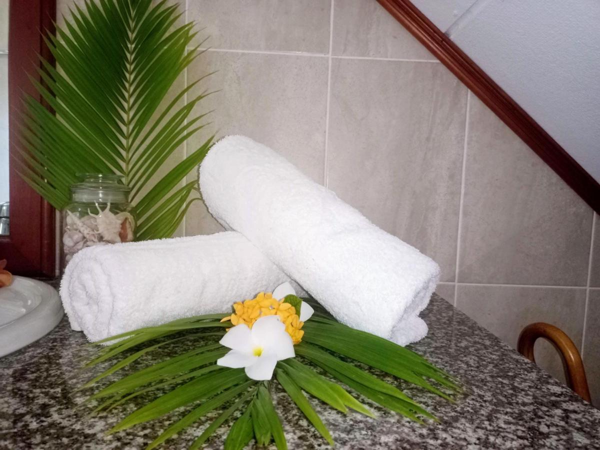 Badamier Self-Catering Apartment La Digue Exterior photo